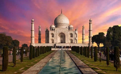 sunrise-at-taj-mahal–agra–uttar-pradash–india-583682538-5b91840bc9e77c0050bdc67b sunrise-at-taj-mahal--agra--uttar-pradash--india-583682538-5b91840bc9e77c0050bdc67b